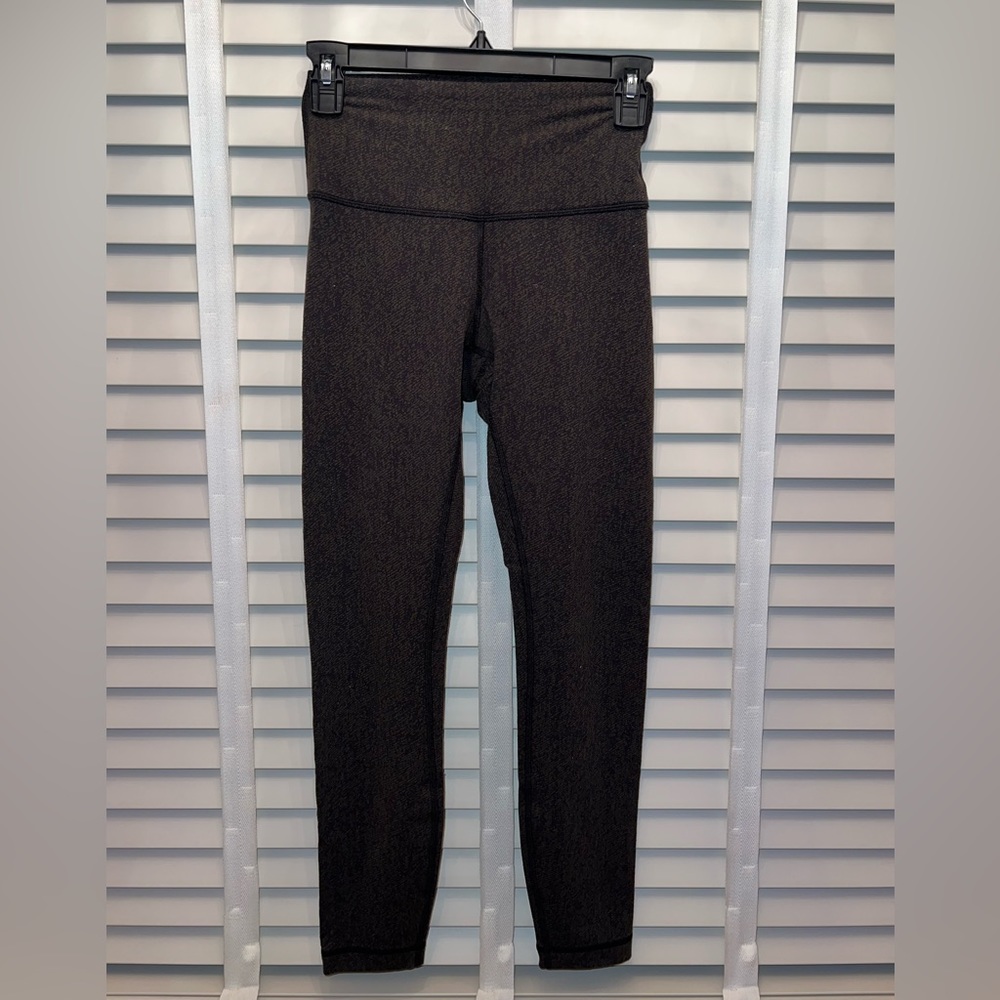 Lululemon high rise Wunder Under leggings